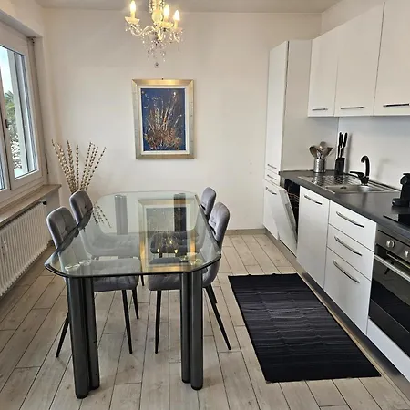 Belinda By Fewotessin Apartment *