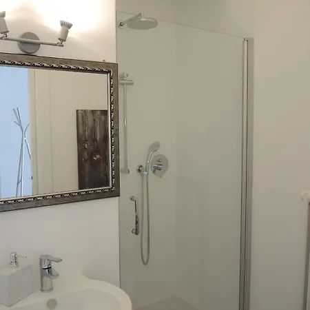 Belinda By Fewotessin Minusio